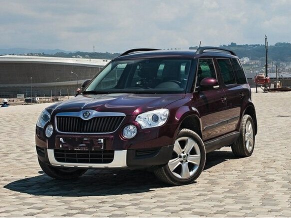 Декоративный кенгурятник-накладка на бампер для Skoda Yeti, размер 70×32×10 см